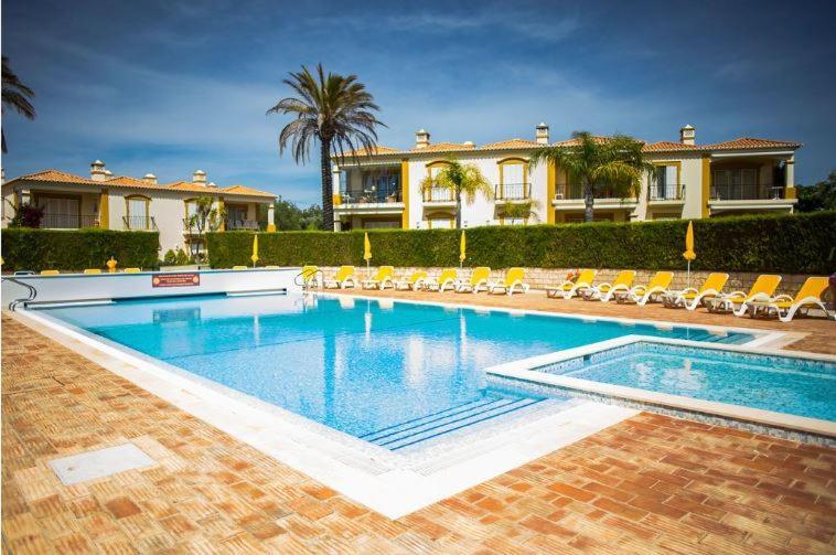2Bedroom Bungalow Heated Shared Pool ,Near Carvoeiro And Ferrugudo Exteriér fotografie